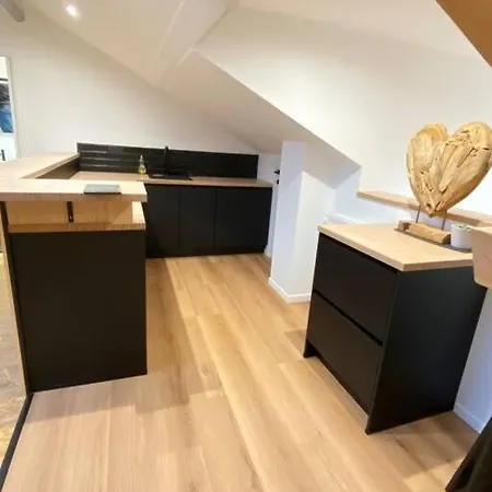 Magnifique Logement, 2 Chambres, Péruwelz